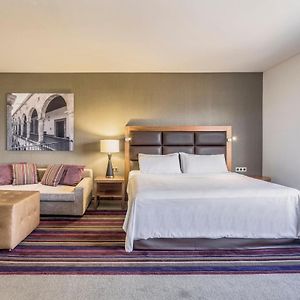 King Junior Suite